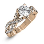 Engagement Ring in 14k Gold with Diamonds