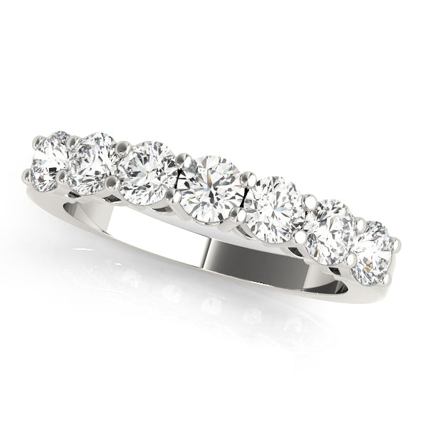 18K White Gold 1/4 ct tw Diamond Wedding Ring