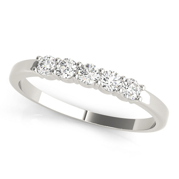 18K White Gold 1/20 ct tw Diamond Wedding Ring