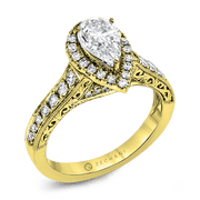 Engagement Ring in 14k Gold with Diamonds