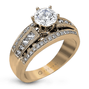 Engagement Ring in 14k Gold with Diamonds