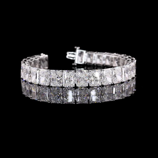 18K WHITE GOLDTennis Necklace