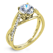 Engagement Ring in 14k Gold with Diamonds