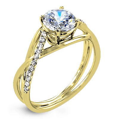 Engagement Ring in 14k Gold with Diamonds