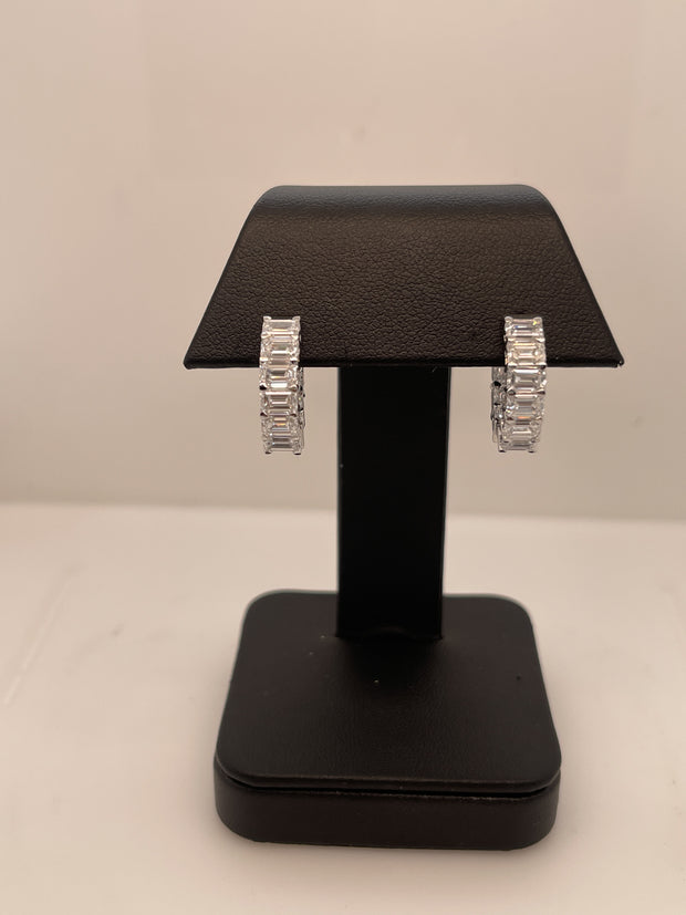 14K WHITE GOLDHuggies Earrings