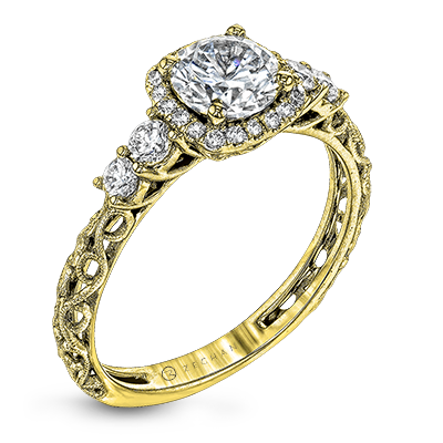 Engagement Ring in 14k Gold with Diamonds