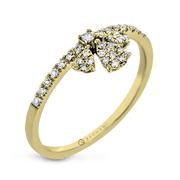 Right Hand Ring in 14k Gold with Diamonds