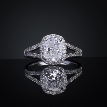 14K WHITE GOLDSplit Shank Ring