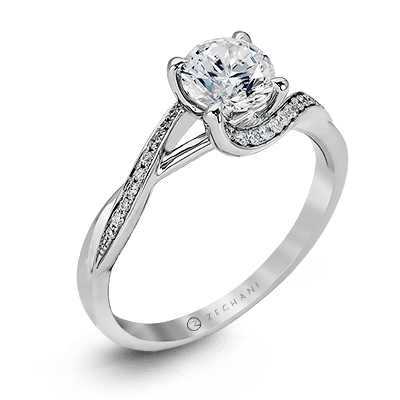 Engagement Ring in 14k Gold with Diamonds